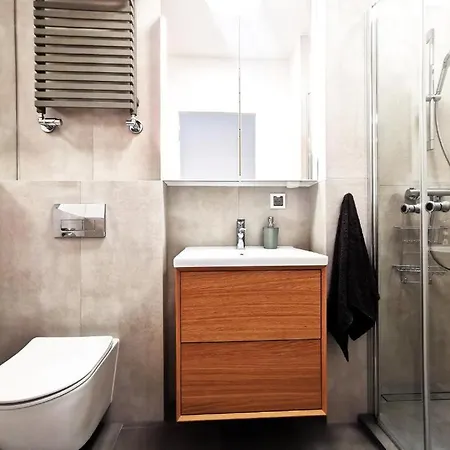 Wroc'love Haukego Bosaka Check-in 24h *